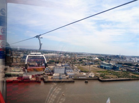 Emirates aur line